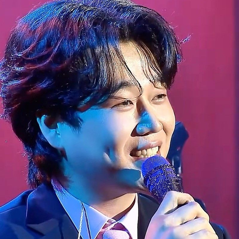 Behind-the-scenes cut of Hwang Youngwoong