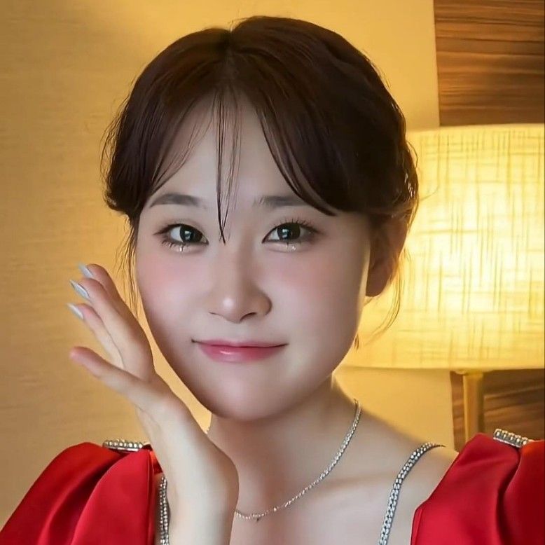 김다현의 최신 사진