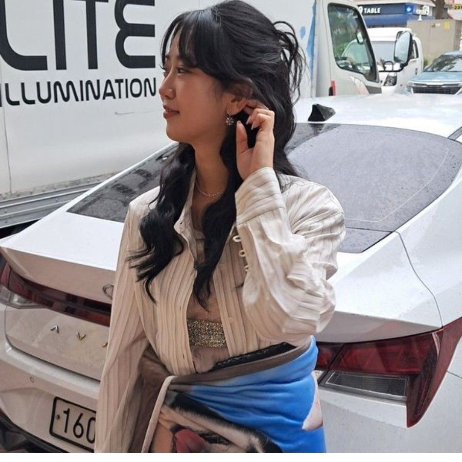 A moment captured by a fan of Kang Hyeyeon