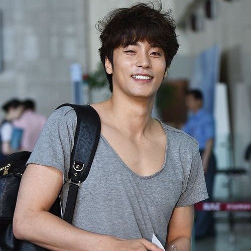 Recent activity shot of Sunghoon