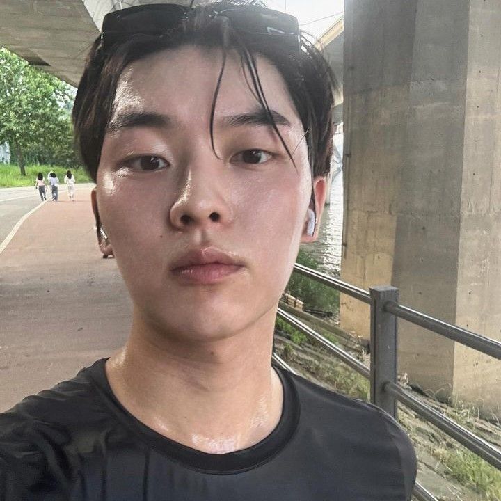 최현욱 최근 활동샷