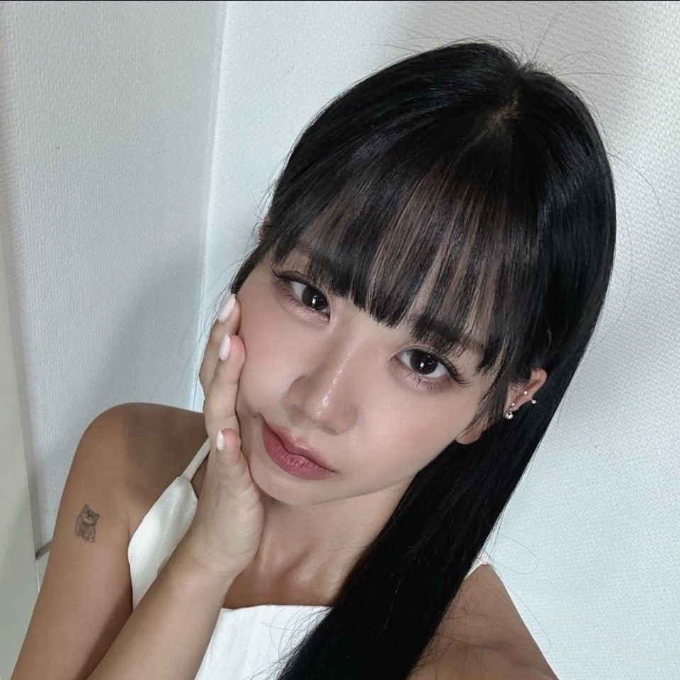 Latest photo of Kang Hyeyeon
