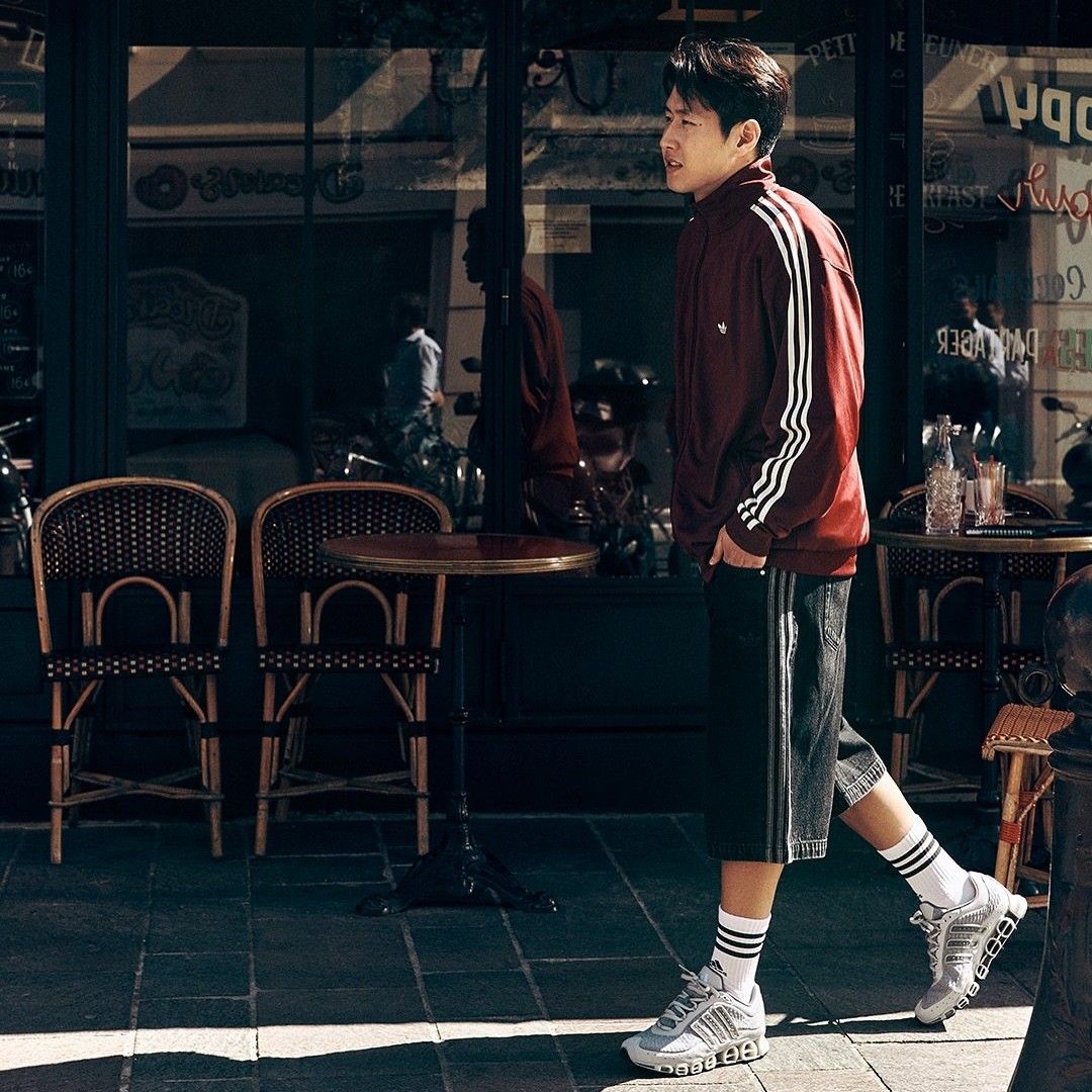 Behind-the-scenes cut of Lee KangIn