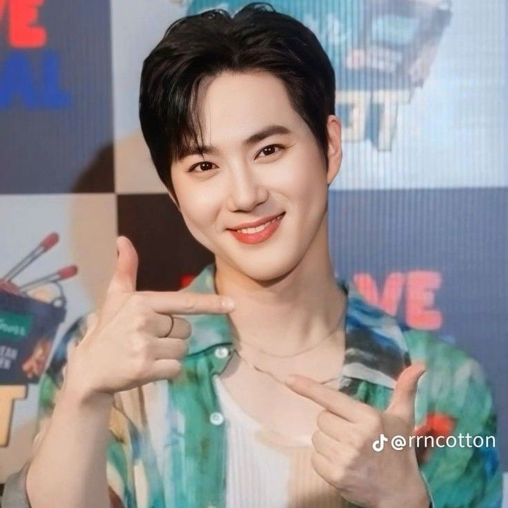 Recent activity shot of Suho