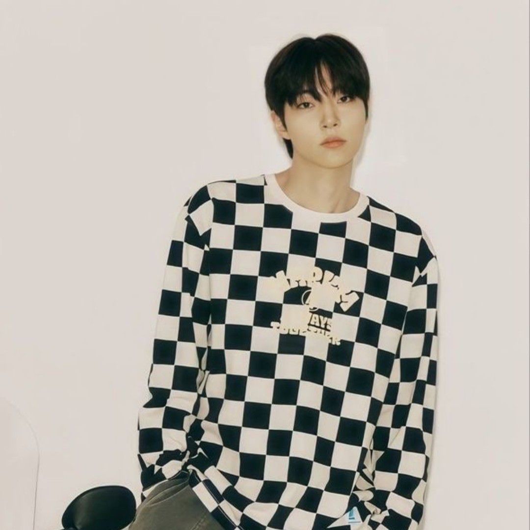 Behind-the-scenes cut of Hwang Inyoup