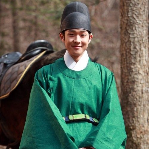 A moment captured by a fan of Choi Wooshik