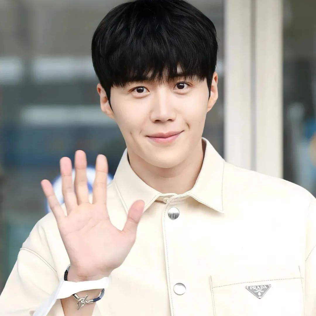 A moment captured by a fan of Kim Seonho