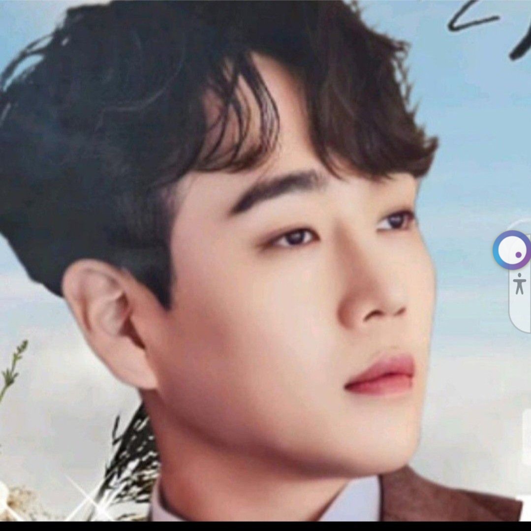 Foto terbaru dari Hwang Youngwoong