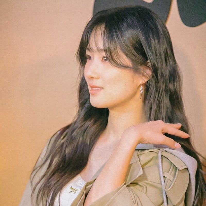 김혜윤의 비하인드 컷
