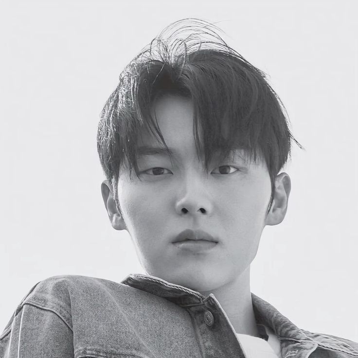 A moment captured by a fan of Choi Hyunwook