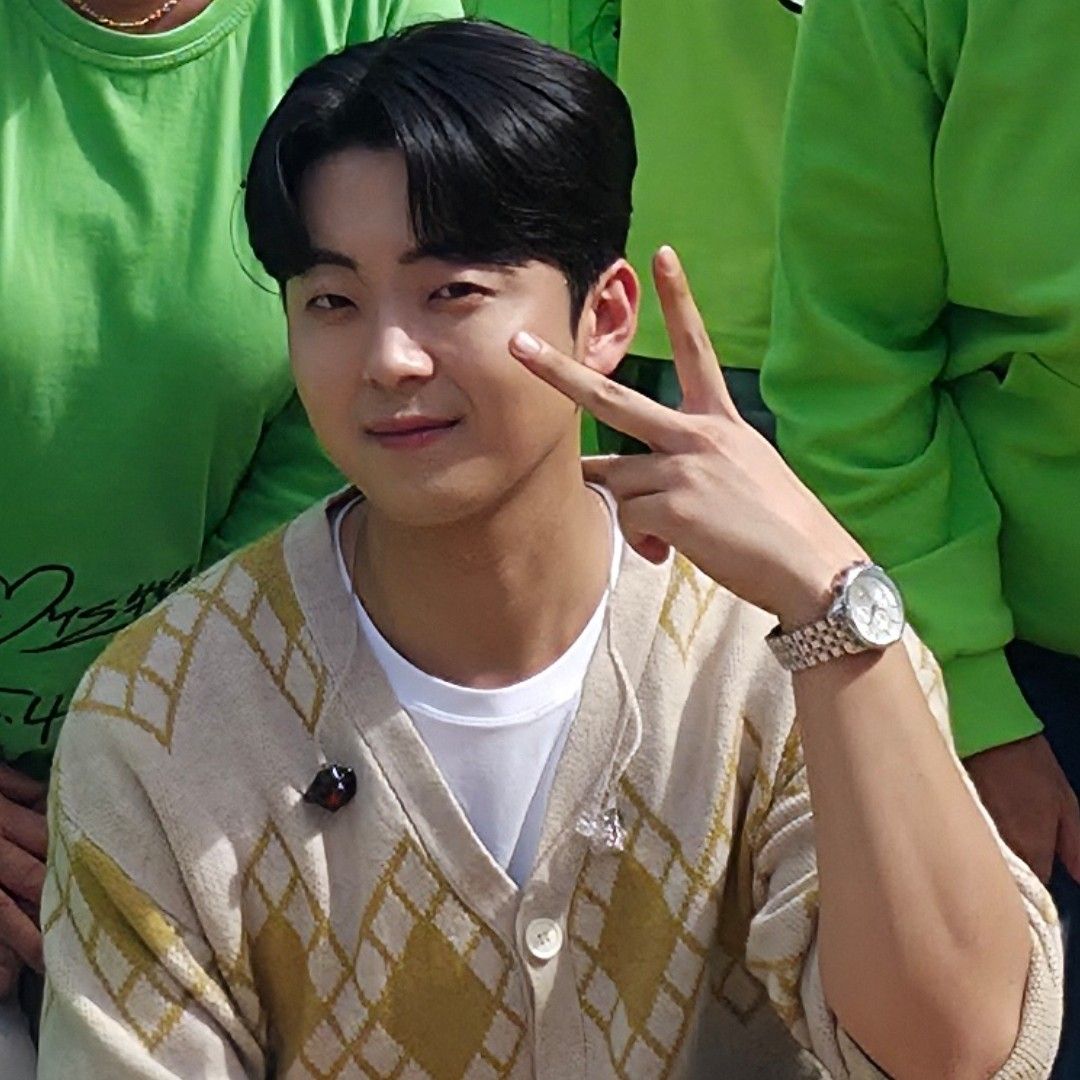 Behind-the-scenes cut of Park Minsu
