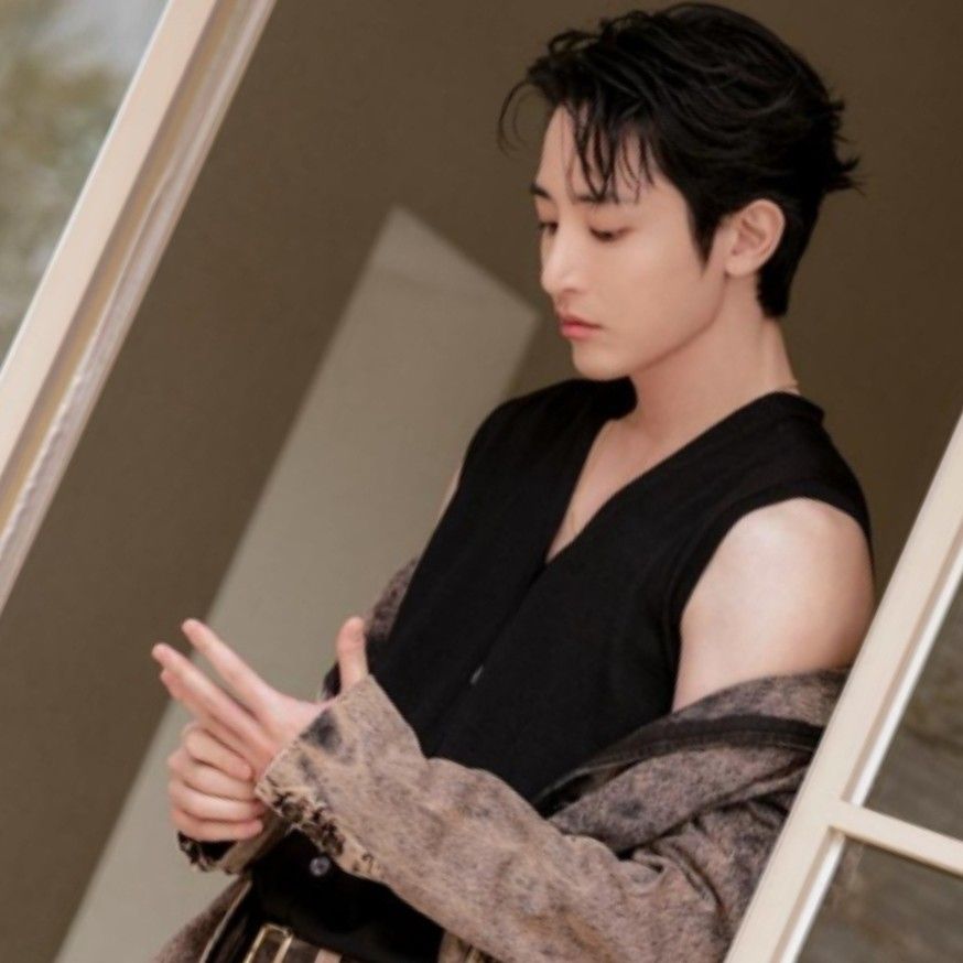 Behind-the-scenes cut of Lee Soohyuk
