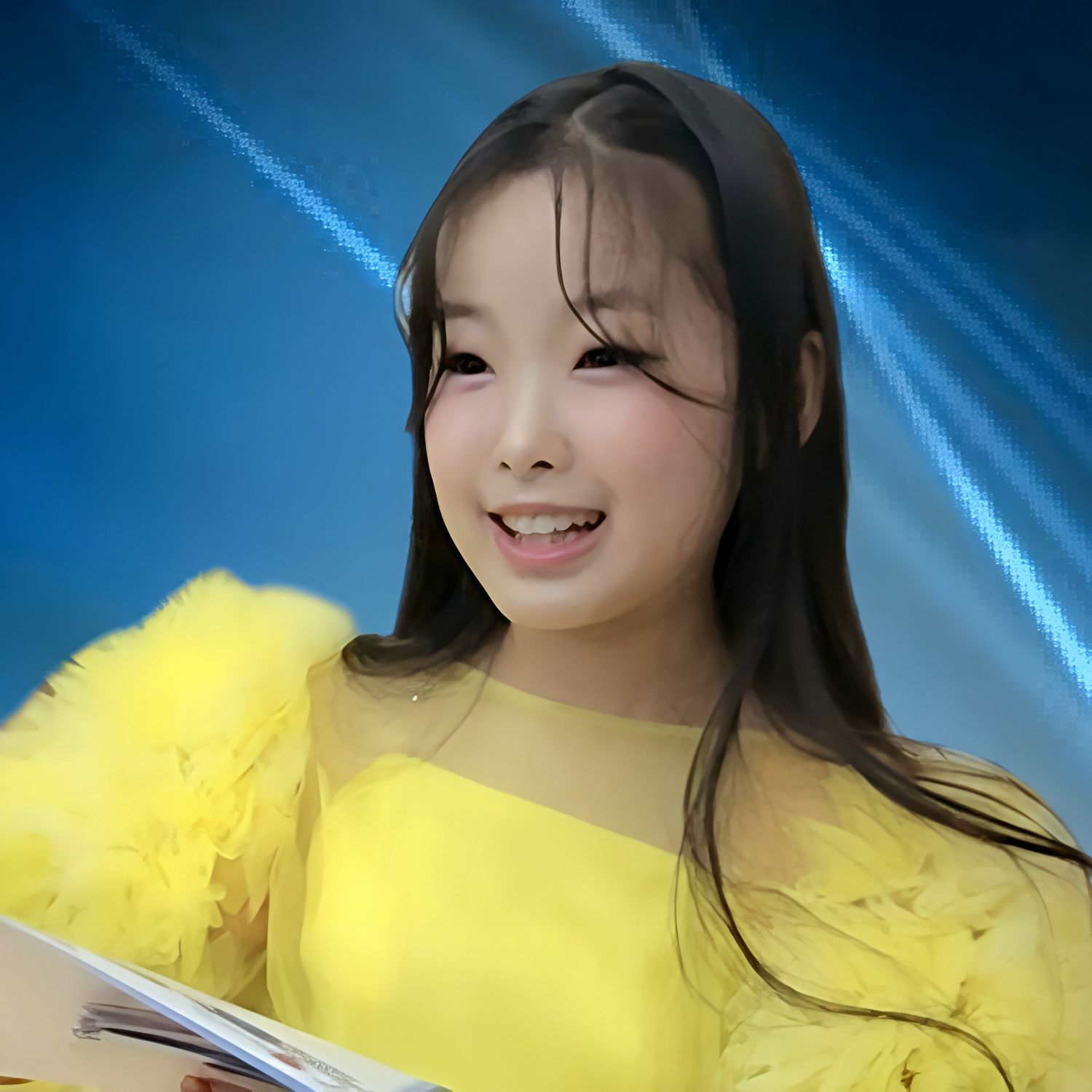 Behind-the-scenes cut of Lee Sooyeon