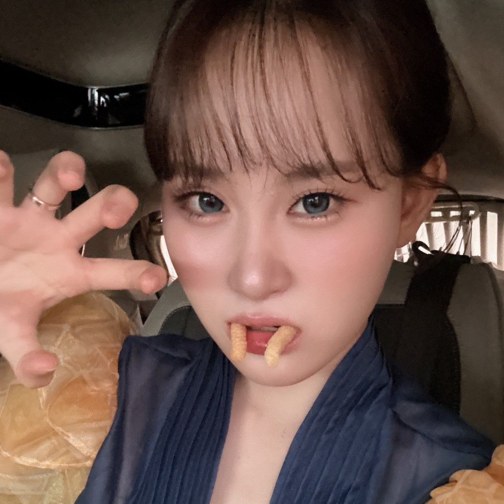 Recent activity shot of Kim Dahyun