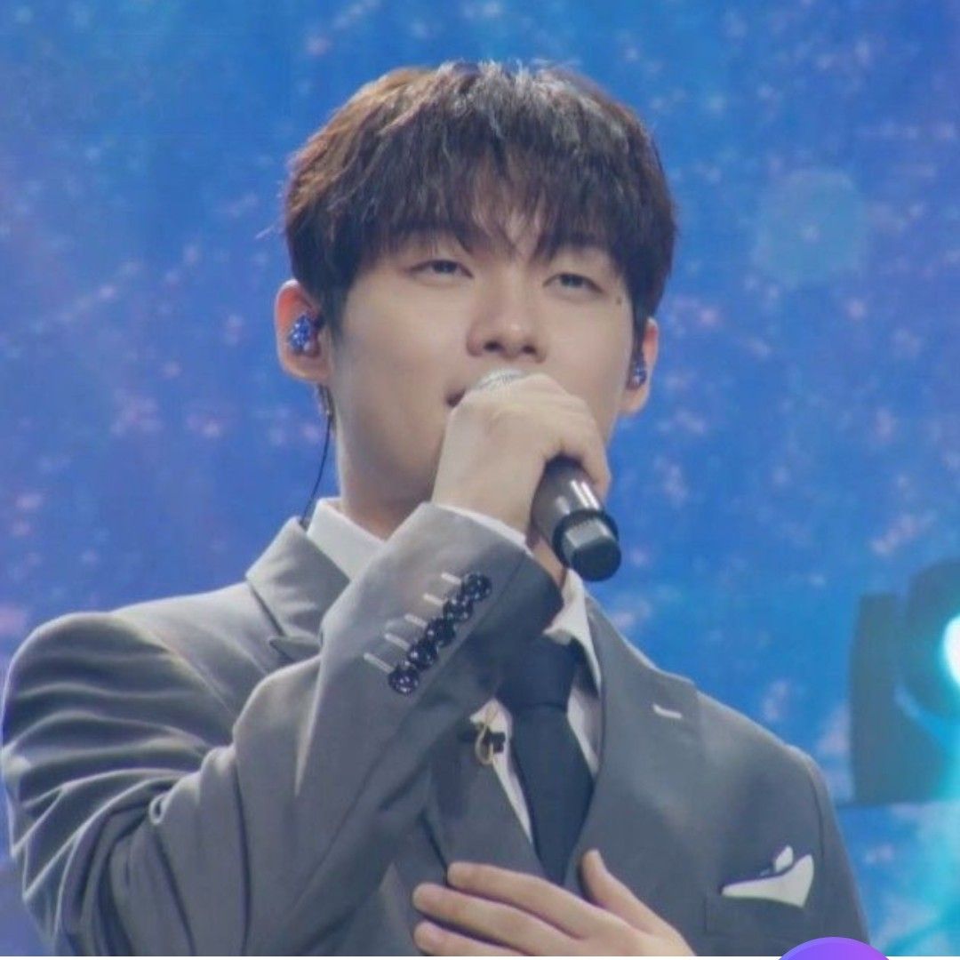 A moment captured by a fan of Choi Jaemyeong