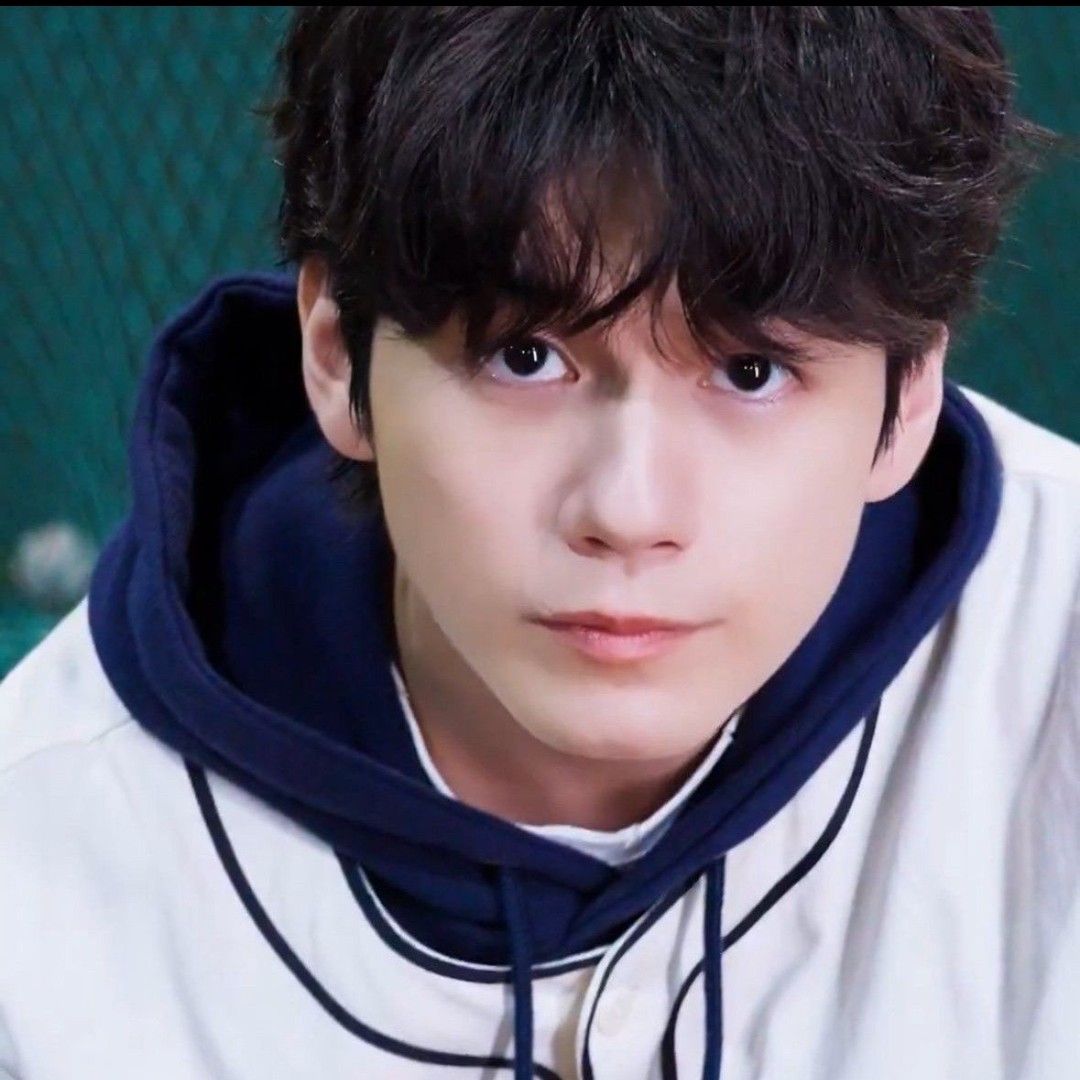 Foto terbaru dari Ong Seongwu