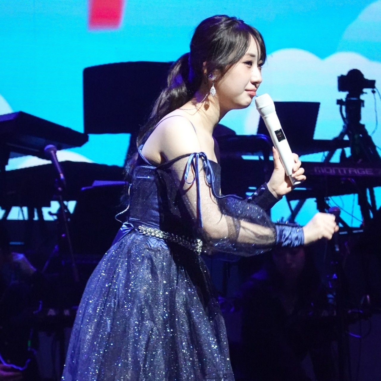 Cuplikan di balik layar dari Jeon Yujin