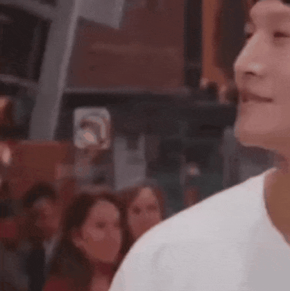 Behind-the-scenes cut of Kim Jongkook