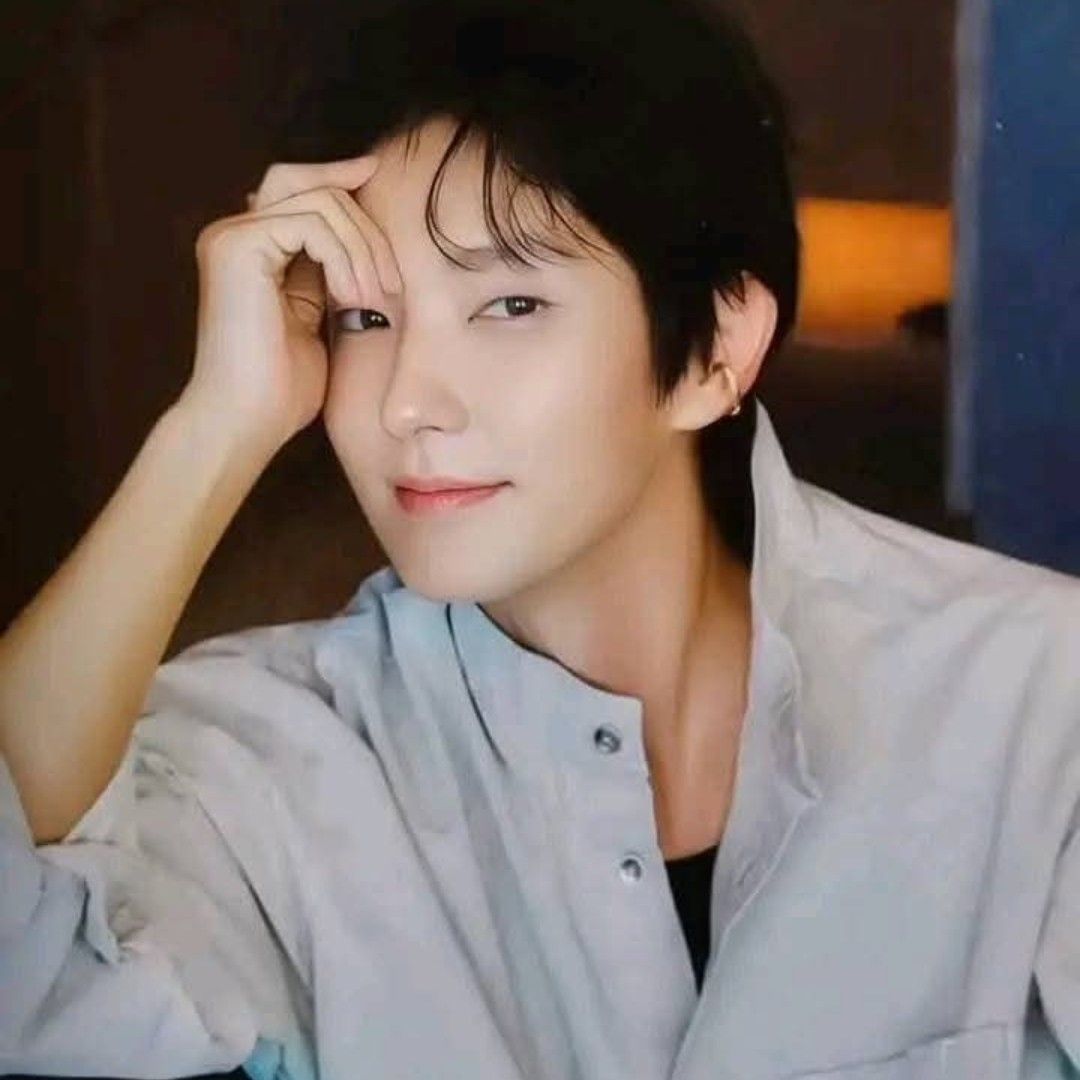 Latest photo of Lee Joongi