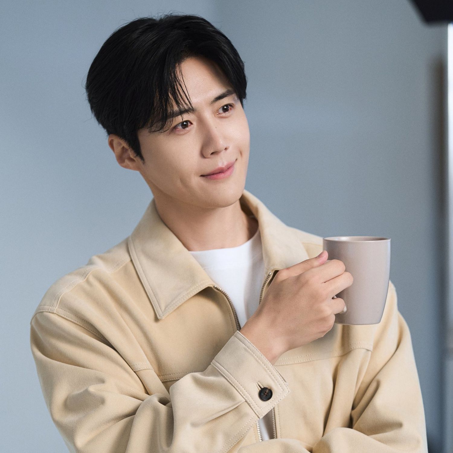 粉絲拍下的金宣虎瞬間