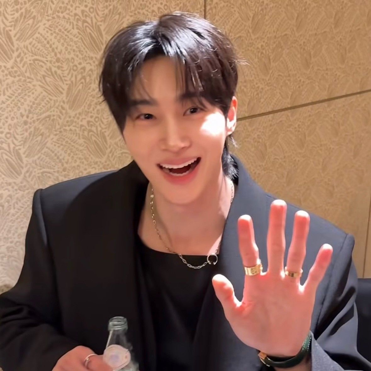 Latest photo of Byeon Wooseok