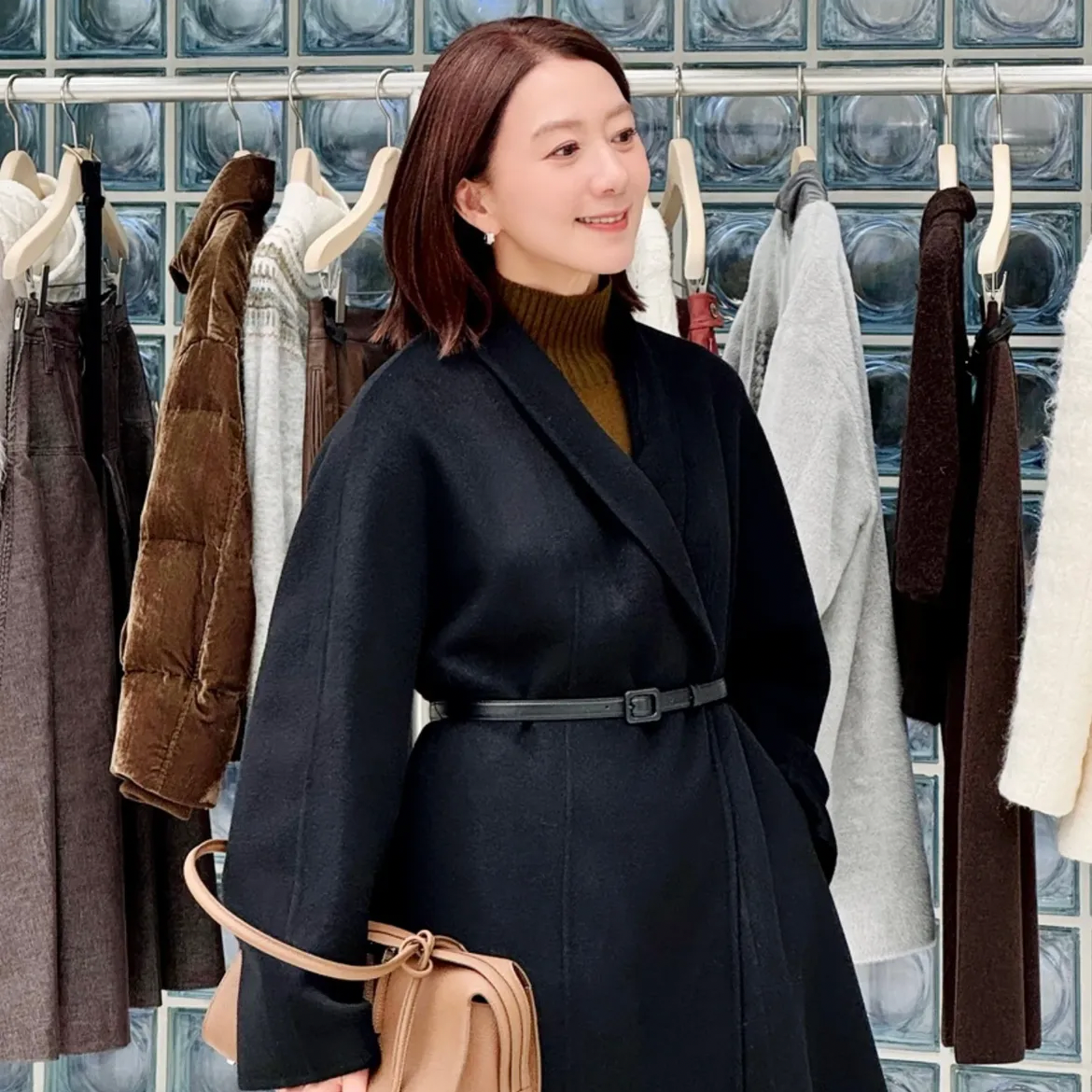 Behind-the-scenes cut of Kim Heeae