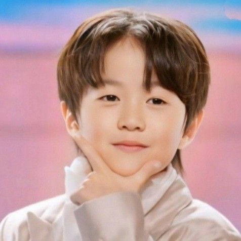 Behind-the-scenes cut of You Jiwoo