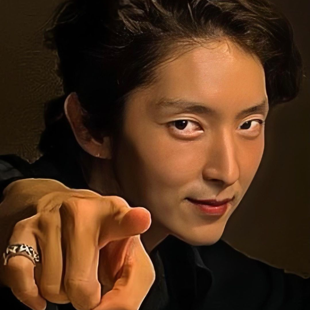 A moment captured by a fan of Lee Joongi