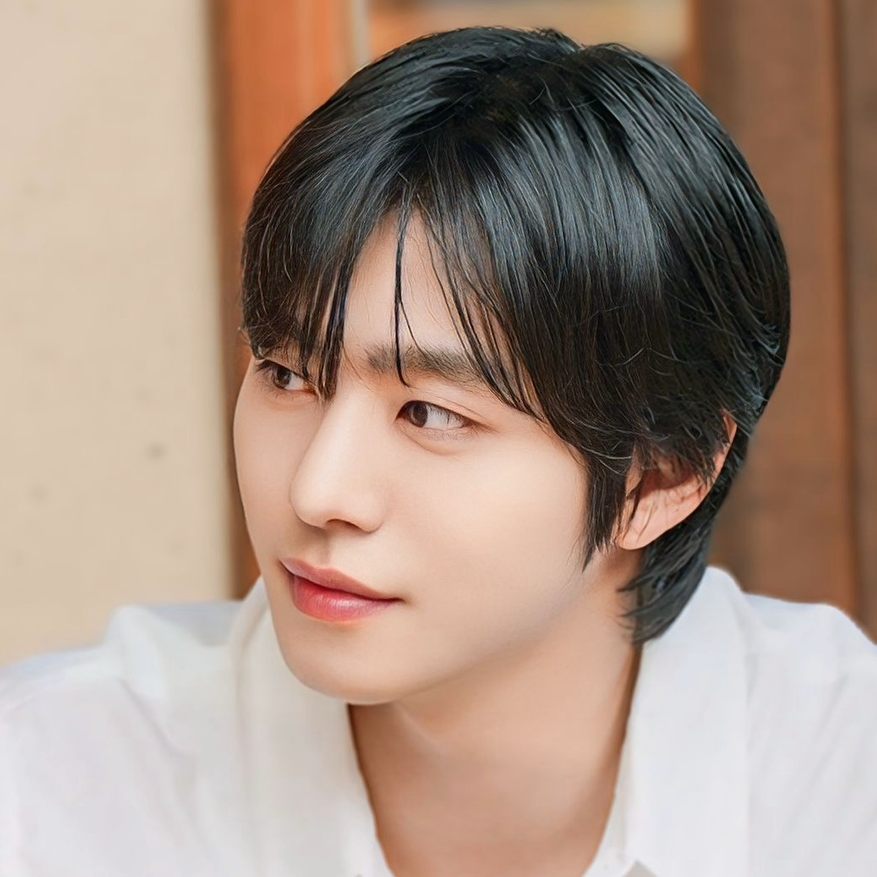 Latest photo of Ahn Hyoseop
