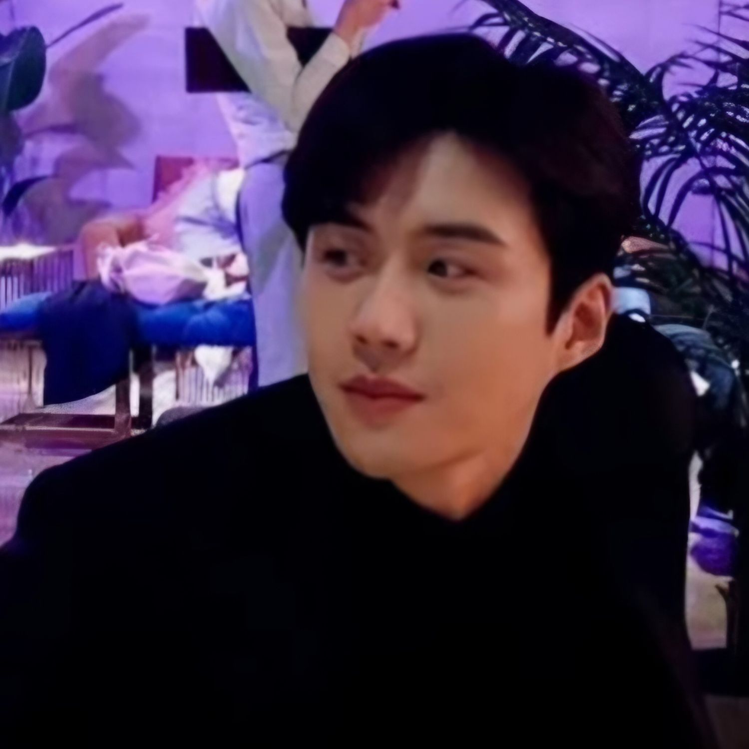 Behind-the-scenes cut of Kim Seonho