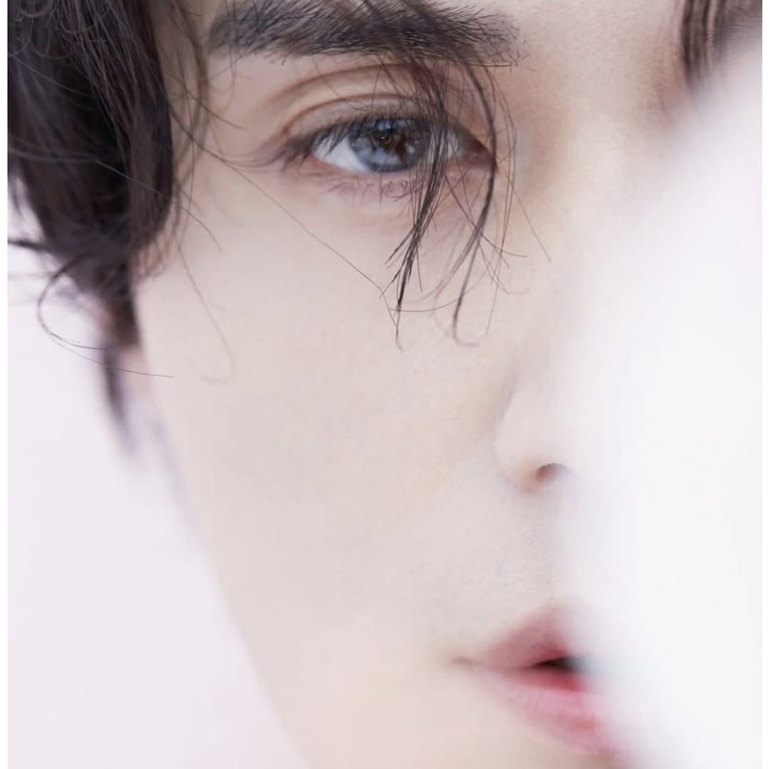 Recent activity shot of Lee Dongwook