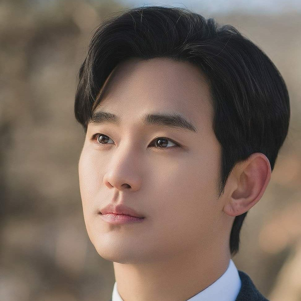 キム・スヒョンの最近の活動ショット