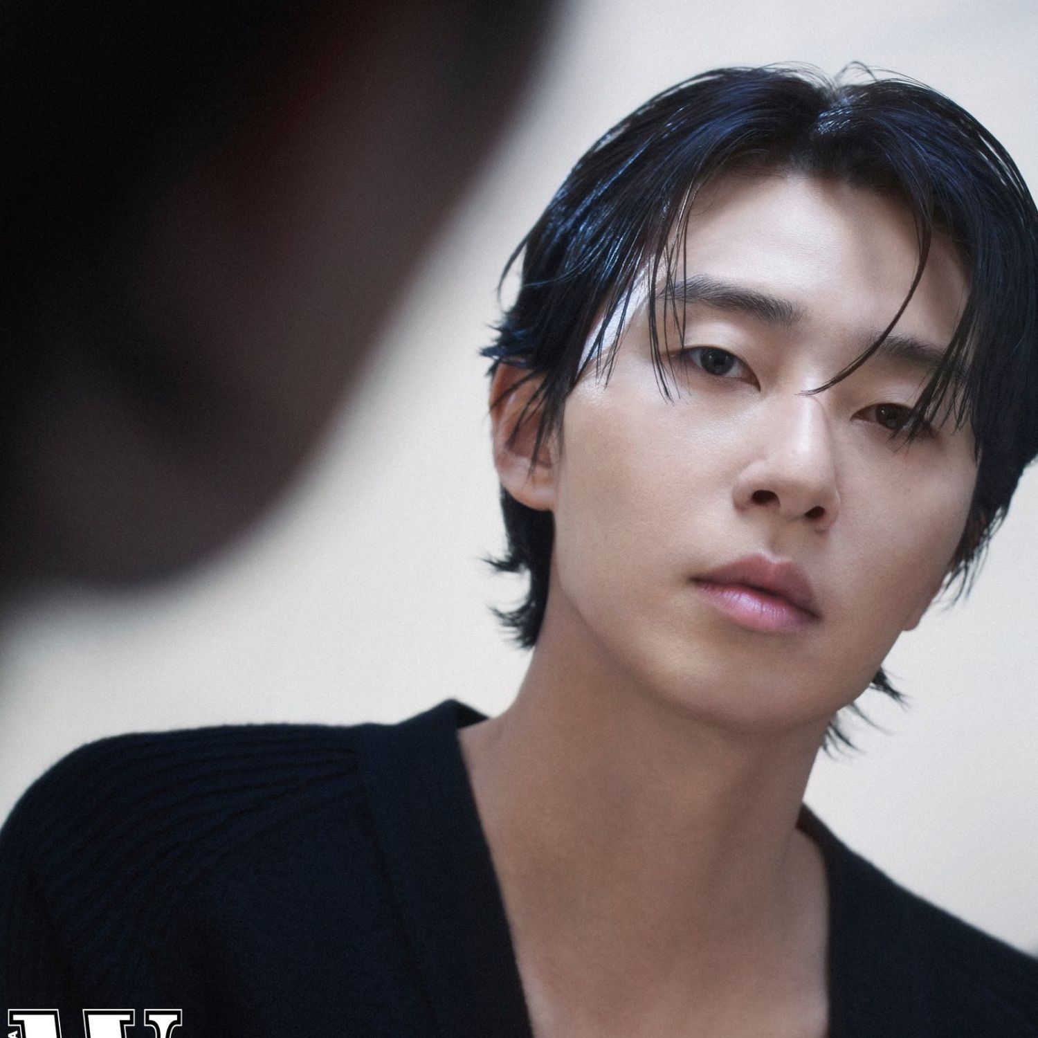 A moment captured by a fan of Park Seojoon