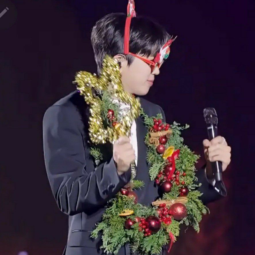 Behind-the-scenes cut of Lim Youngwoong