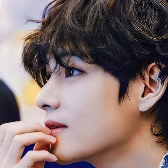Recent activity shot of Kim Taehyung (V)