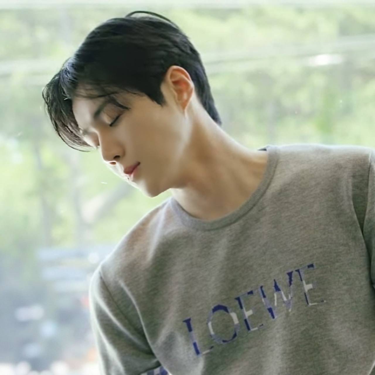 Behind-the-scenes cut of Kim Seonho