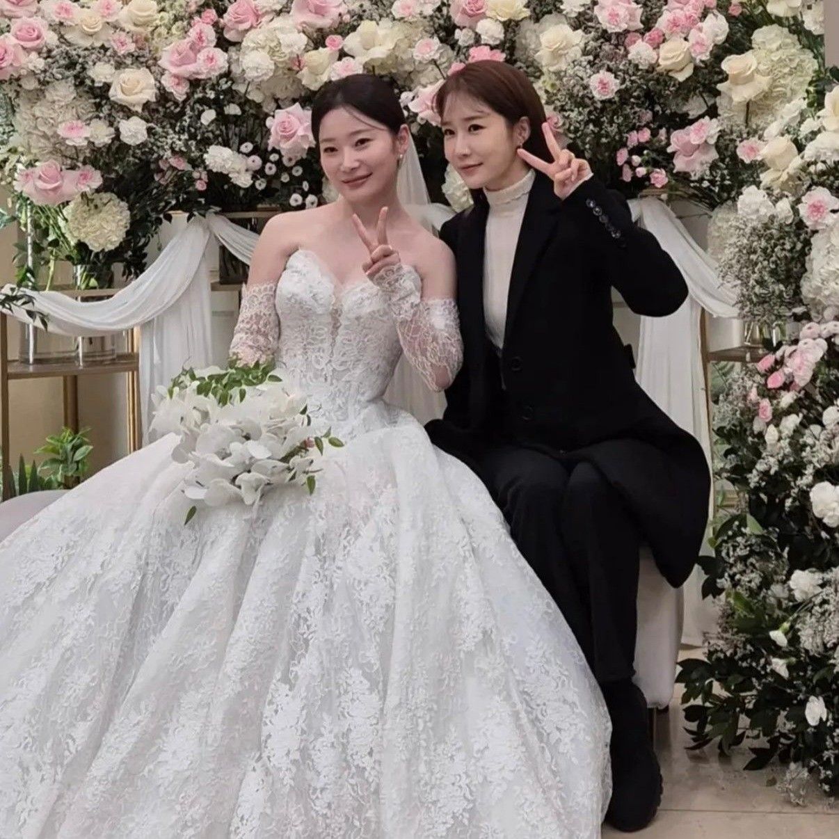 Behind-the-scenes cut of Yoo Inna