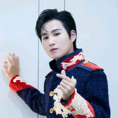 粉丝拍下的金熙栽瞬间