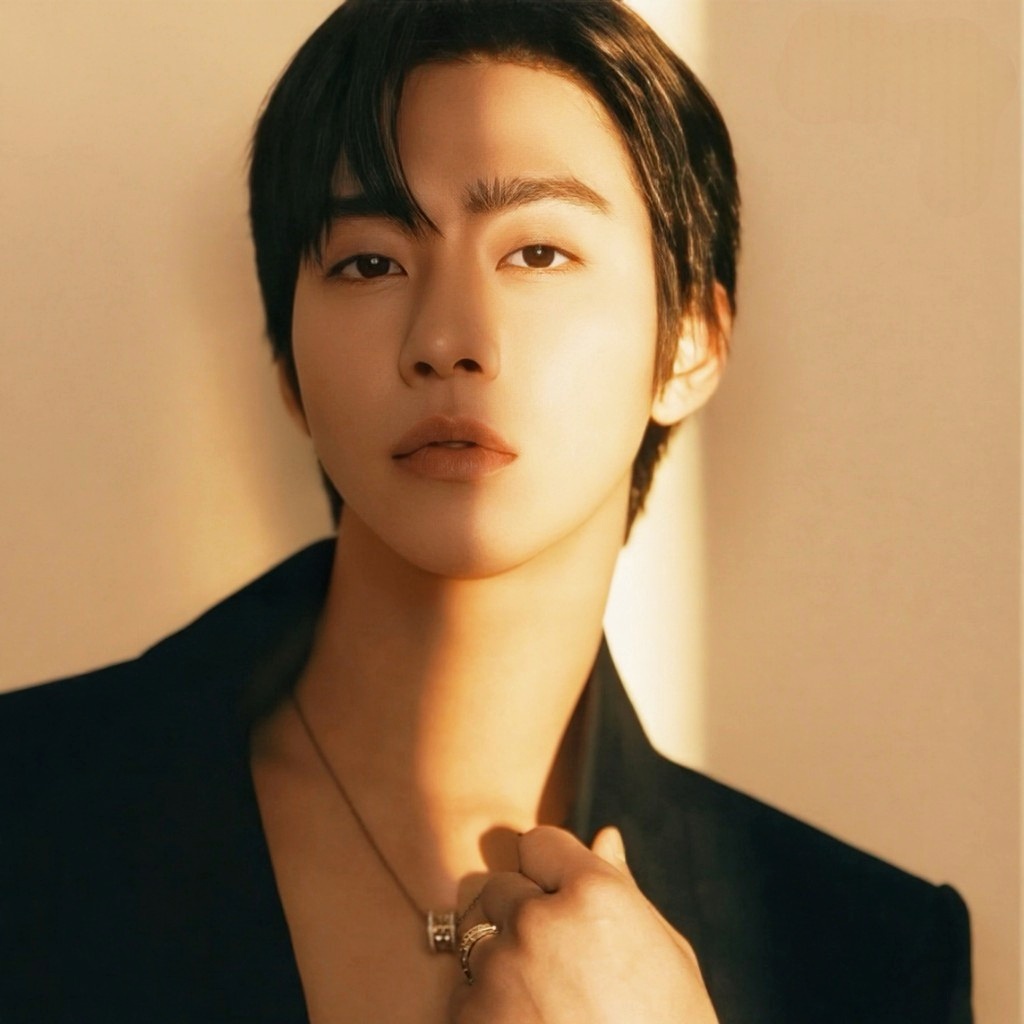 Recent activity shot of Ahn Hyoseop