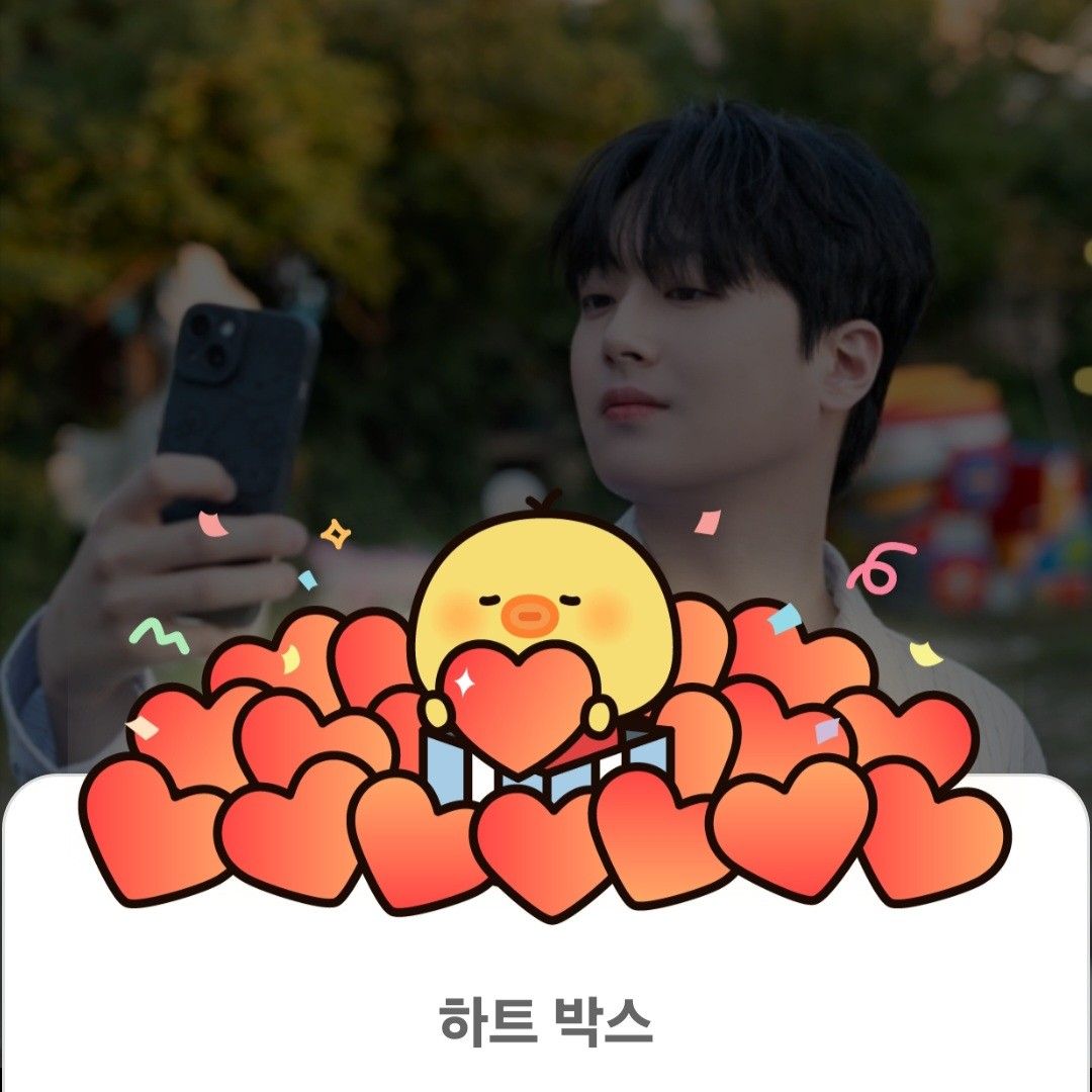 粉丝拍下的李灿元瞬间