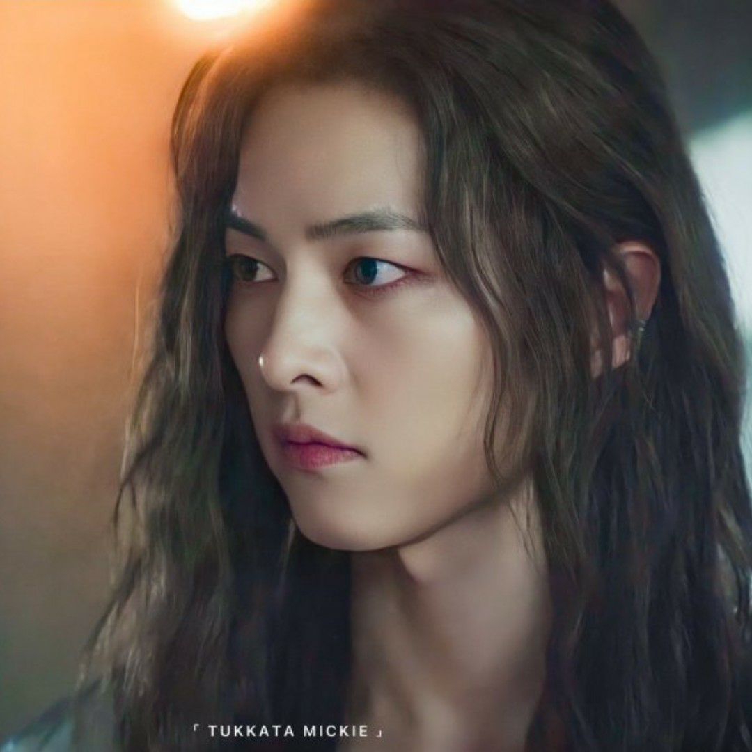 Behind-the-scenes cut of Song Joongki