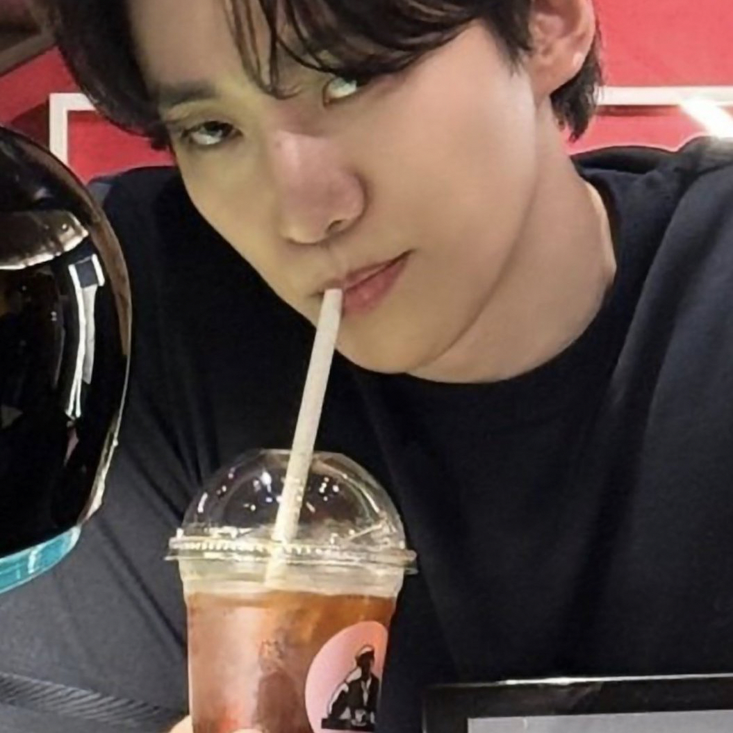 Behind-the-scenes cut of Lee Junho