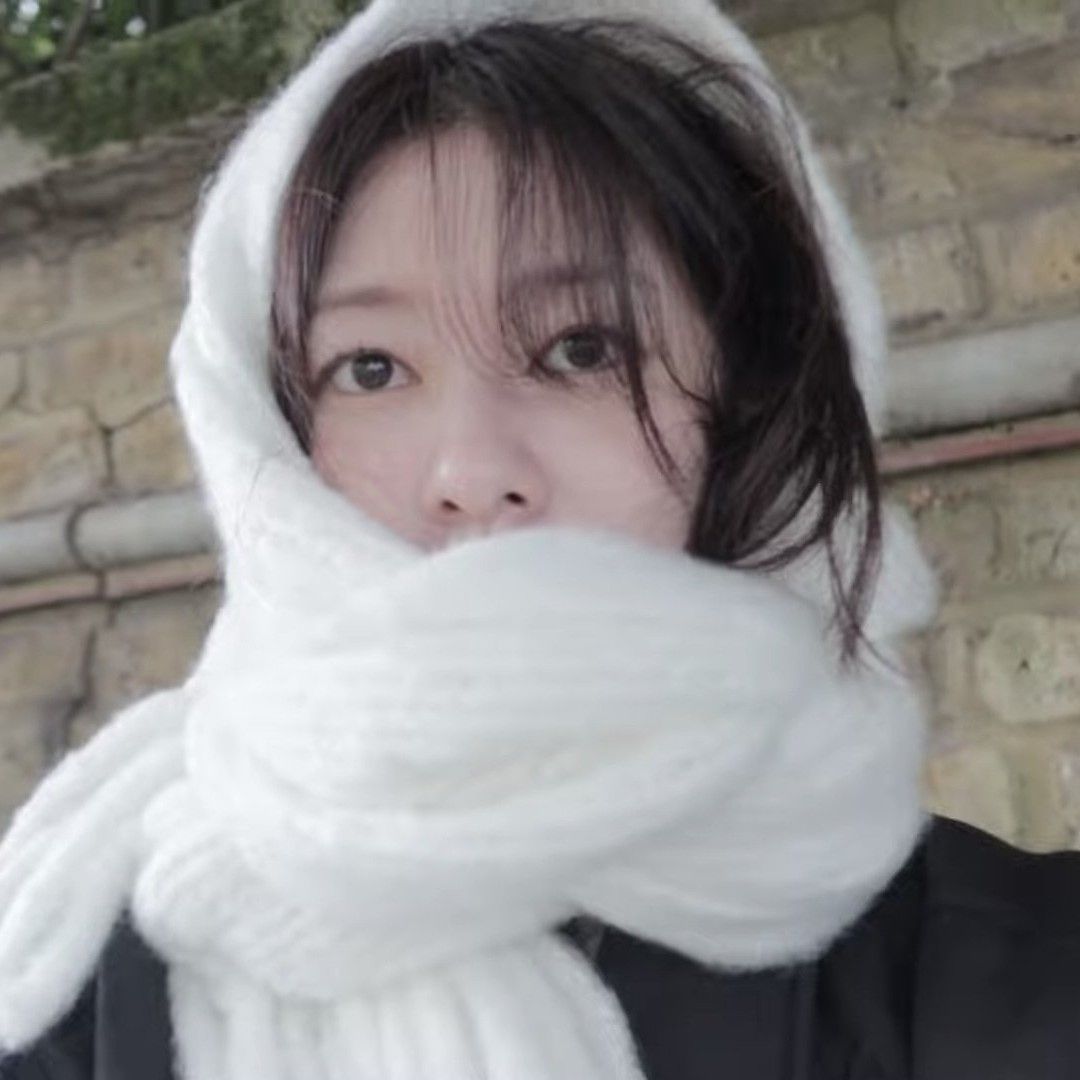 Behind-the-scenes cut of Jung Somin