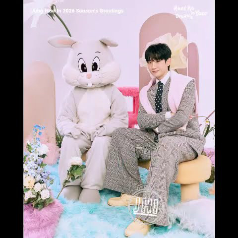 Behind-the-scenes cut of Jung Haein