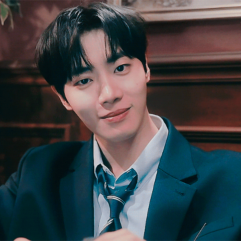 Behind-the-scenes cut of Choo Youngwoo