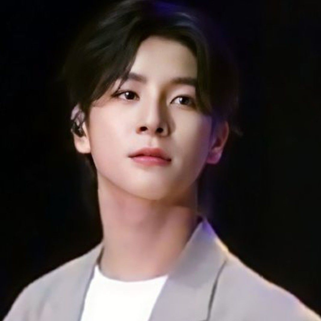 Behind-the-scenes cut of Jeong Dongwon