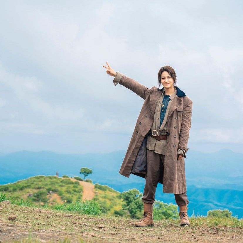 Behind-the-scenes cut of Kim Bum