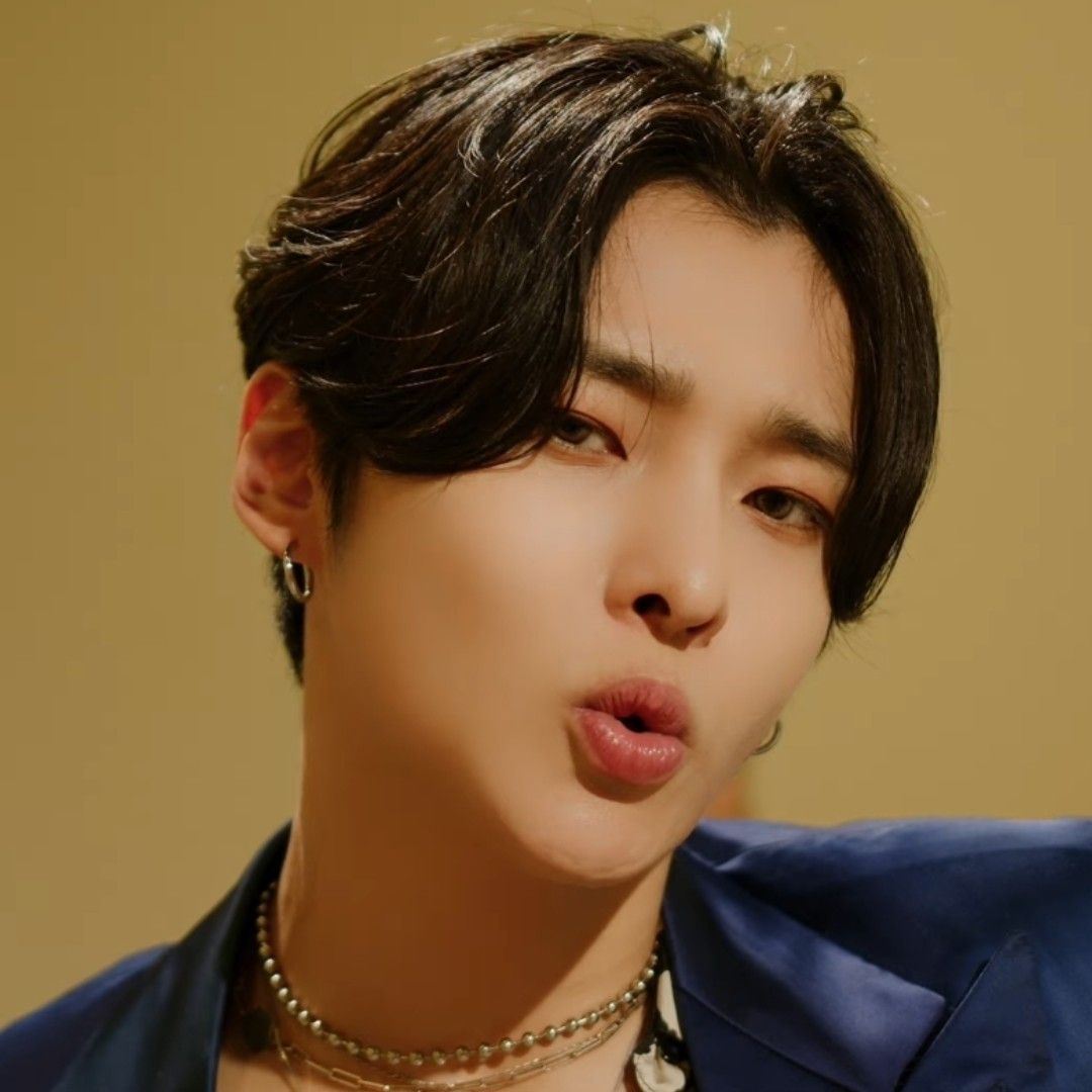 Behind-the-scenes cut of Seong Ri