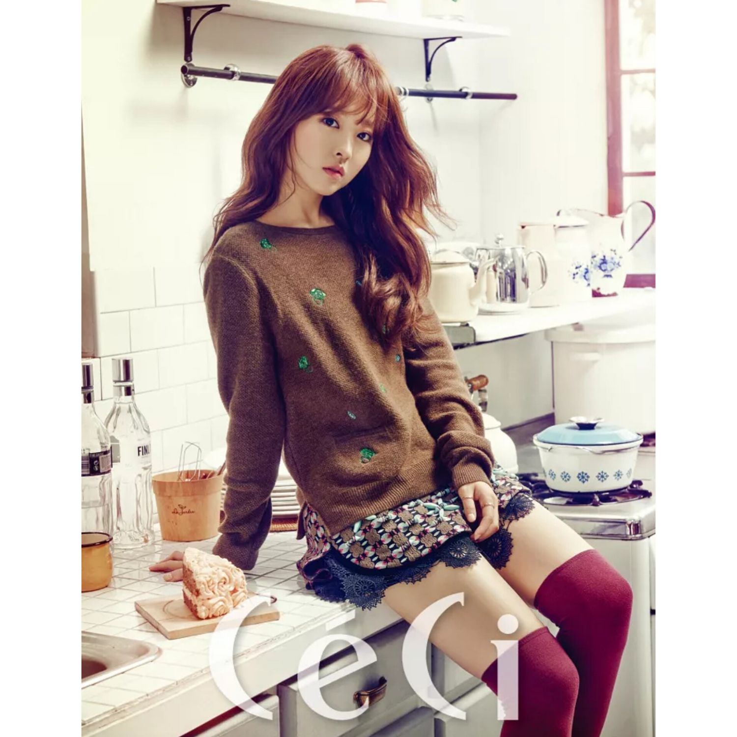 Behind-the-scenes cut of Park Boyoung