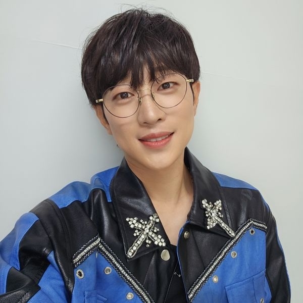 Behind-the-scenes cut of An Sunghoon